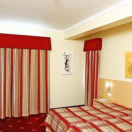 فندق Cristal Marinha 3*