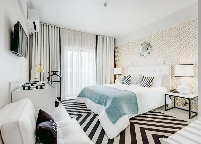 克瑞斯玛丽娜特酒店 3* 大马里尼亚